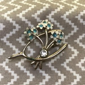 Wishbone Flower Pin